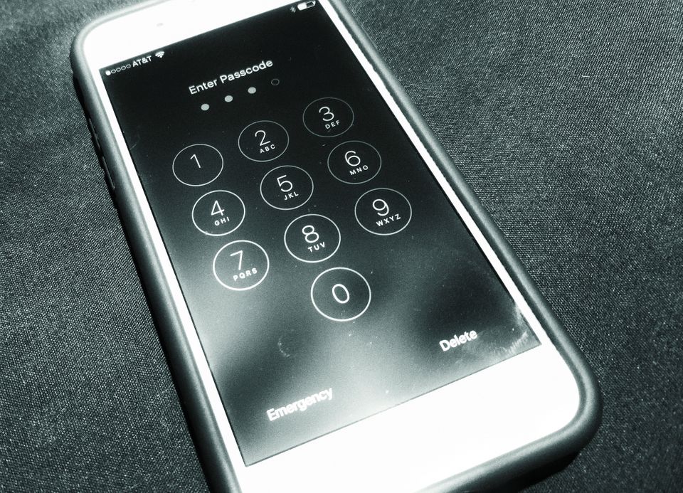 A $20 tool could have prevented the FBI’s iPhone encryption fight
